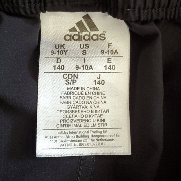 Adidas Kids Shorts Size 10 Small - Picture 3 of 3